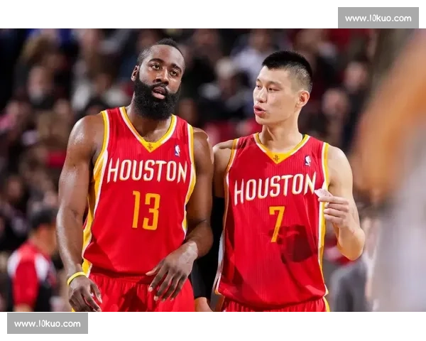 从板凳边缘到麦迪逊花园封神之夜 林书豪尼克斯大战小牛一战改写NBA格局 从板凳边缘到麦迪逊花园封神之夜 林书豪尼克斯大战小牛一战改写NBA格局