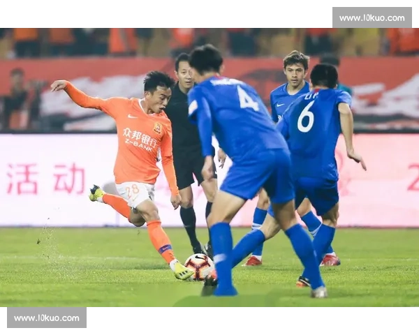 上海申花鏖战武汉卓尔 谁能在本轮中超比赛中笑到最后 上海申花鏖战武汉卓尔 谁能在本轮中超比赛中笑到最后