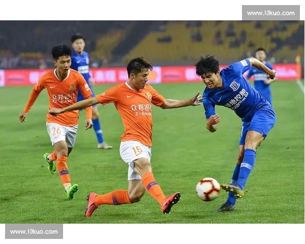 中超焦点之战卓尔对决上海上港冲击榜首悬念升级强强碰撞看点十足 中超焦点之战卓尔对决上海上港冲击榜首悬念升级强强碰撞看点十足